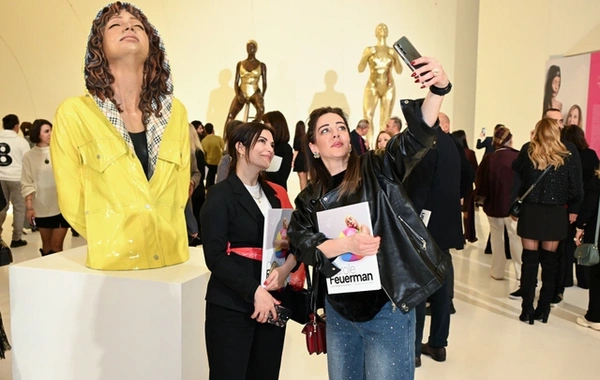 Heydər Əliyev Mərkəzində Kerol Förmenin sərgisinin açılışı olub