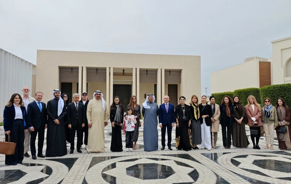 Лейла Алиева и Арзу Алиева посетили Фонд искусств RAK в Бахрейне