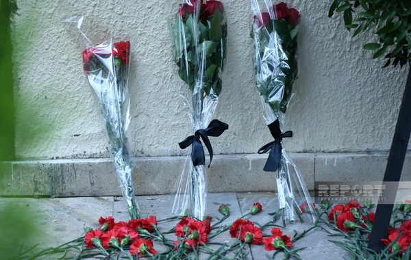Aktauda qəzaya düşən təyyarənin kapitanı İqor Kşnyakinin xatirəsi Bakıda ehtiramla yad olunur