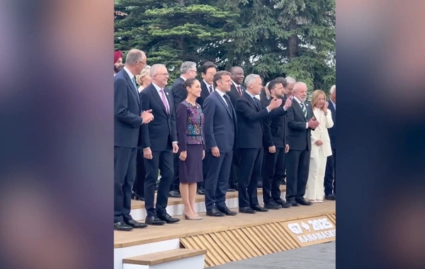Макрон опубликовал видео с саммита G7 под популярную российскую песню