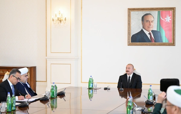 İlham Əliyev Bakıda keçirilən beynəlxalq konfransların iştirakçılarını qəbul edib