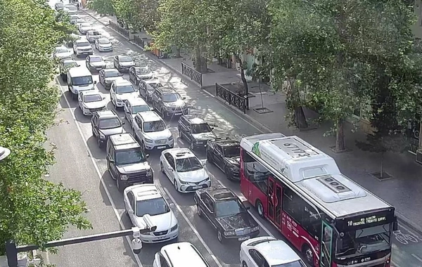 Paytaxtın bu küçələrində sıxlıq var - 12.05.2026