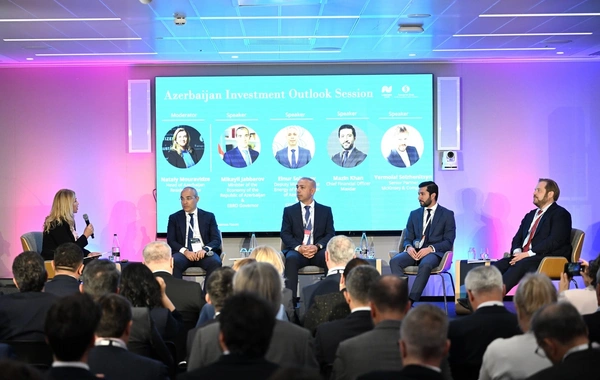 Mikail Jabbarov participated in a session at the annual EBRD meeting