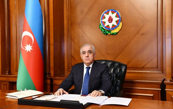 Əli Əsədov məzuniyyətə çıxıb