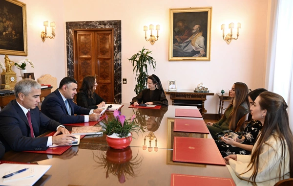 First Vice-President Mehriban Aliyeva met with the President of the Governorate of the Vatican City State