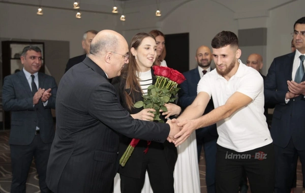 İki voleybolçumuz evlənir