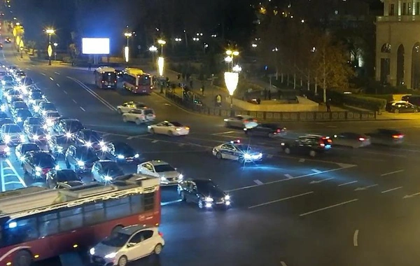 Hazırda Bakının bəzi yollarında tıxac müşahidə olunur