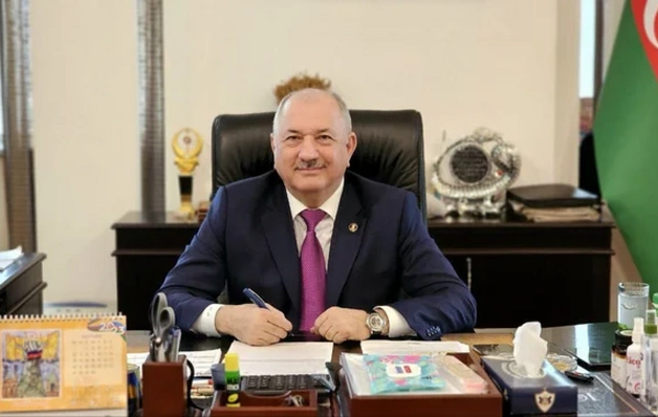 İcra başçısı keçmiş şirkət rəhbərini özünə sürücü təyin etdi