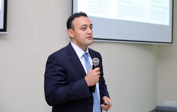 Gənc media nümayəndələri SOCAR-ın yaşıl enerji planı ilə tanış oldular