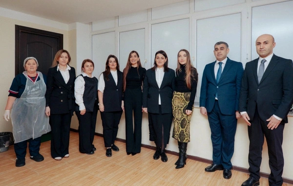 Arzu Əliyeva və Alena Əliyeva Sığınacaq və Sosial Reabilitasiya Müəssisəsini ziyarət ediblər