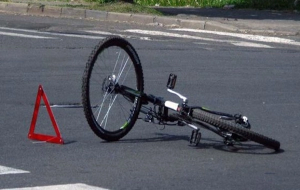 Ağdamda məktəbli velosipeddən yıxıldı: Vəziyyəti ağırdır