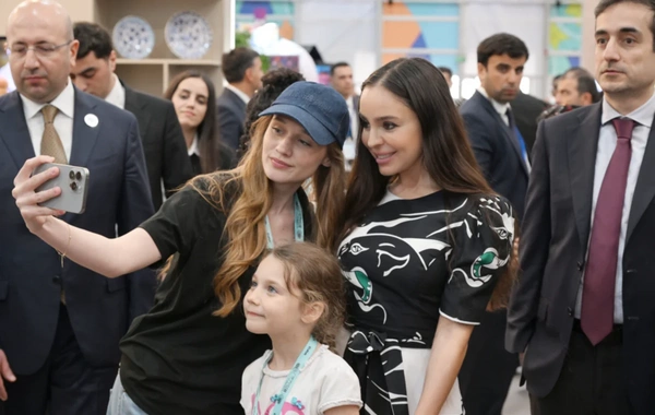 Leyla və Arzu Əliyevalar "Urban Expo" sərgisi ilə tanış olublar