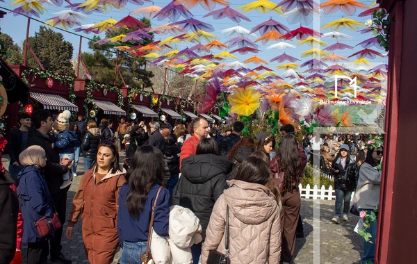Bakı bulvarı baharı fərqli ab-havada qarşılayır
