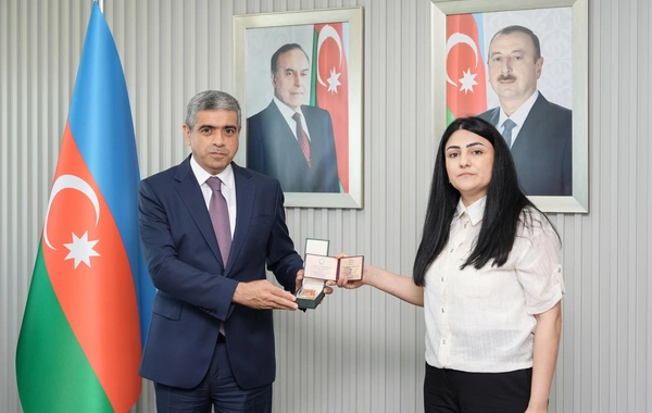 ƏƏSMN-in təltif edilmiş əməkdaşlarına vəsiqələr və medallar təqdim olunub