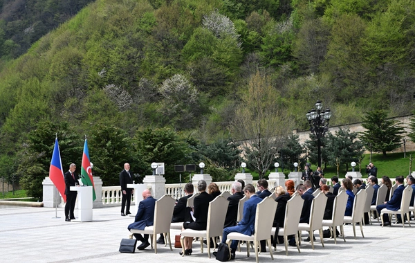 Prezident İlham Əliyev və Çexiyanın Baş naziri Andrey Babiş mətbuata bəyanatlarla çıxış edirlər
