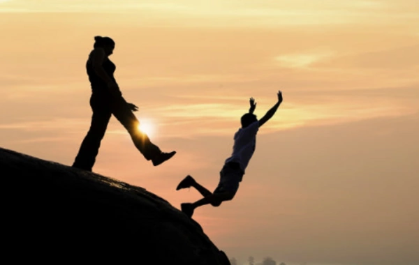 Bu 3 bürc 2026-da həyatının ən böyük xəyanətini yaşayacaq