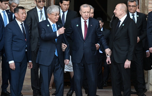 Prezident İlham Əliyev və TDT-nin qeyri-rəsmi Zirvə görüşünün digər iştirakçıları Türküstanda bir sıra mədəni məkanlarla tanış olublar