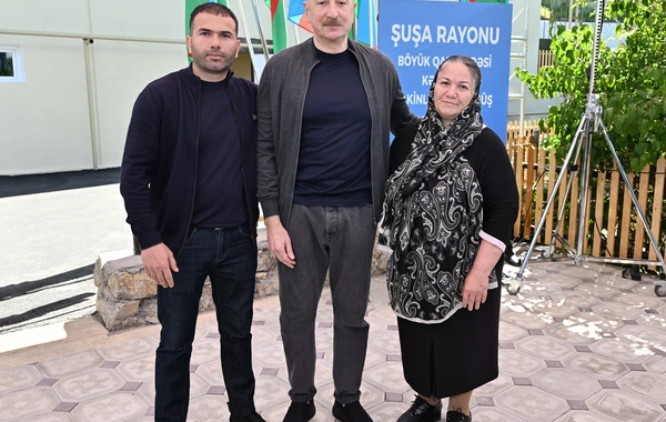 Prezident İlham Əliyev Şuşanın Böyük Qaladərəsi kəndində görülən işlərlə tanış olub, sakinlərlə görüşüb