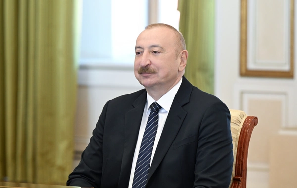 İlham Əliyev Qazaxıstanın xarici işlər və nəqliyyat nazirlərini qəbul edib