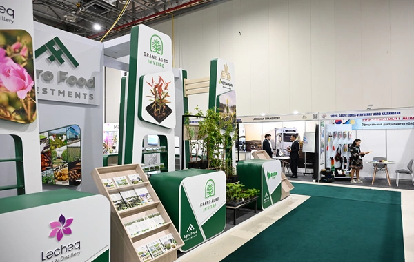 İlham Əliyev 19-cu "Caspian Agro Week" və 31-ci "InterFood Azerbaijan" sərgiləri ilə tanış olub