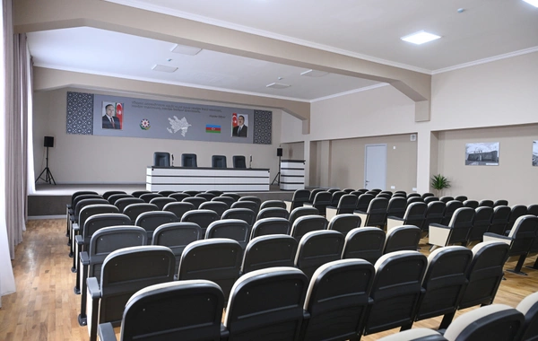 Xətai rayonunda Heydər Əliyev Fondu tərəfindən yeni məktəb binası istifadəyə verilib