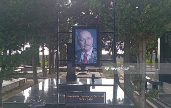 Xalq artisti Aleksandr Şarovski dəfn edilib