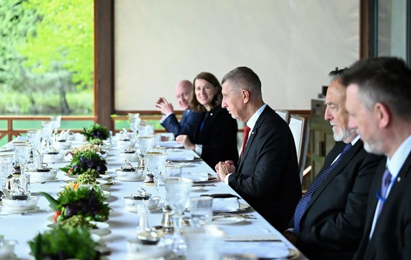 An official lunch was given in Gabala on behalf of the President of Azerbaijan in honor of the Prime Minister of the Czech Republic