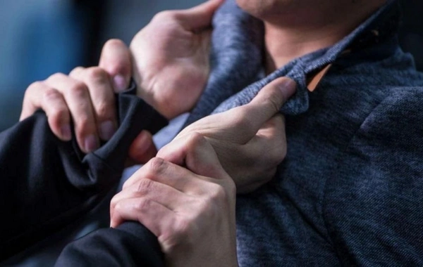 Qardaşı oğlunu öldürməkdə təqsirləndirilən şəxs: Üstünə cumanda qadın kimi səslər çıxararaq qışqırdı