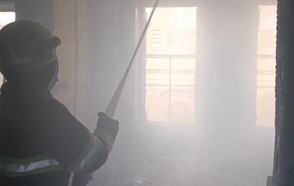 Bakının mərkəzindəki YANĞIN SÖNDÜRÜLDÜ