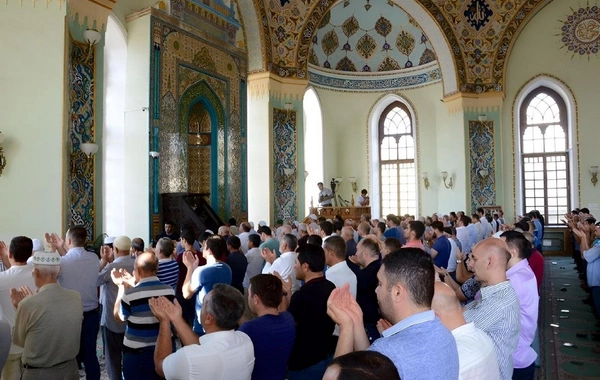 Объявлено время праздничного намаза в Рамазан