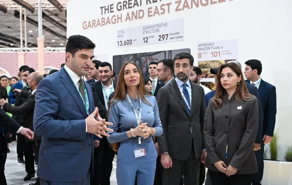 Leyla və Arzu Əliyevalar "Urban Expo" sərgisi ilə tanış olublar