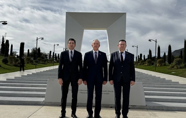 Belarus parlamentinin sədri Ağdamda aqroşəhərciyin tikintisinin gedişatı ilə tanış olub