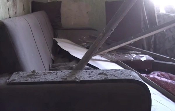 Şabranda evinin tavanı çökən sakin: Qonşular səsimizi eşidib bizi xilas etdilər