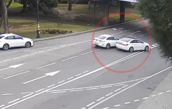 Bakıda qayda pozan sürücü qəzaya səbəb oldu - ANBAAN VİDEO