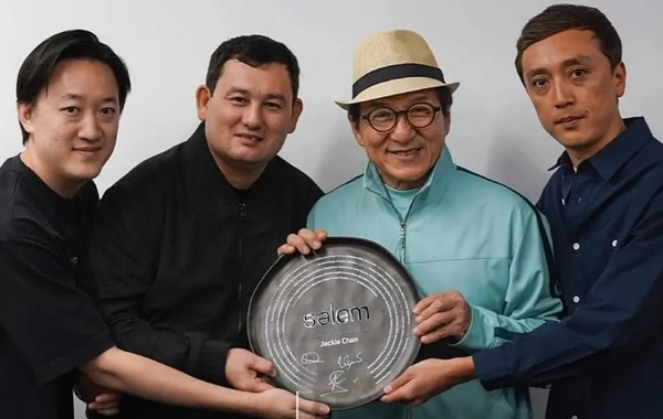 Ceki Çan "Tanrının Zirehi 4" filminin çəkilişləri üçün Bakıya gəlib