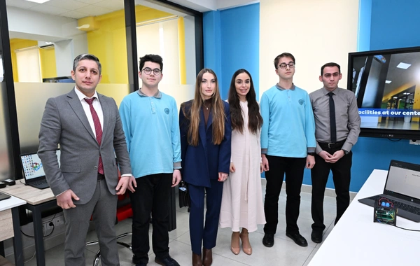 Лейла Алиева и Алена Алиева побывали в центре STEAM и полной средней школе номер 37 в Гяндже