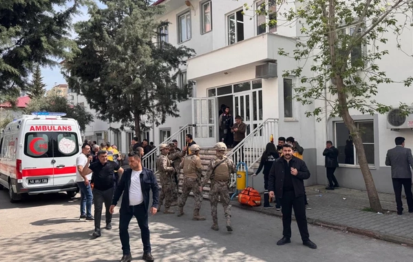 Türkiyədə məktəbdə silahlı insident törədən məktəblinin atası saxlanıldı - DETALLAR