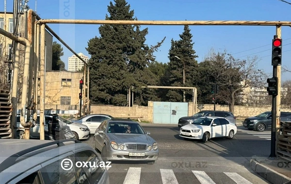 Sabunçuda bəzi küçələrdə yeni işıqforlar quraşdırılıb