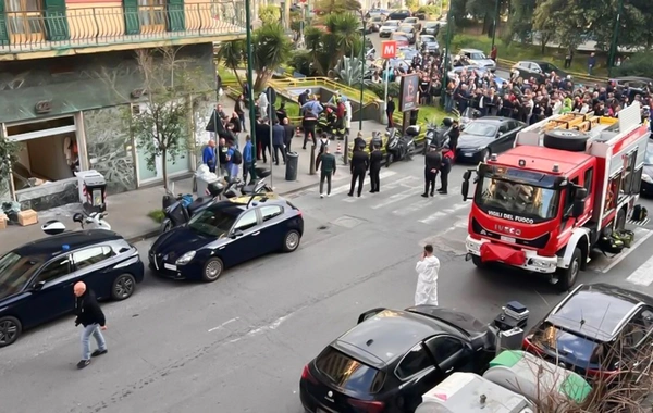 İtaliyada film kimi bank soyğunu: 25 nəfər girov götürüldü