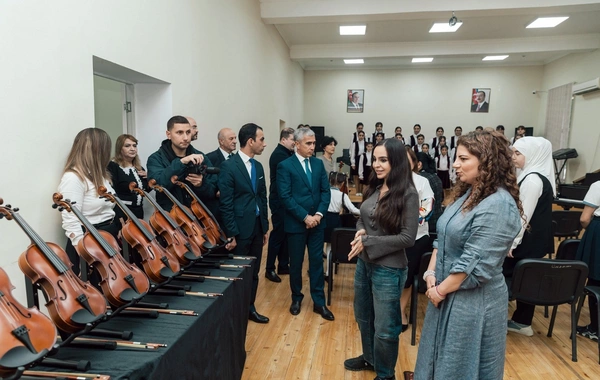 Leyla Əliyeva Mingəçevirdə şəhid ailəsini ziyarət edib, bir sıra sosial müəssisələrlə tanış olub