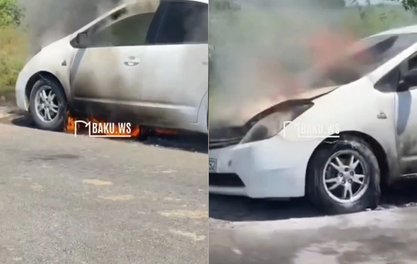 A taxi burned down in Azerbaijan: video from the scene of the incident