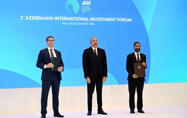 II Azərbaycan Beynəlxalq İnvestisiya Forumunda sənədlər mübadilə edilib