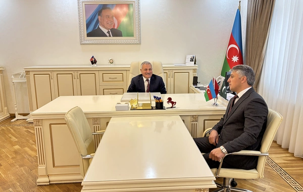 İcra başçısının bank müdiri ilə görüşü tənqid olundu