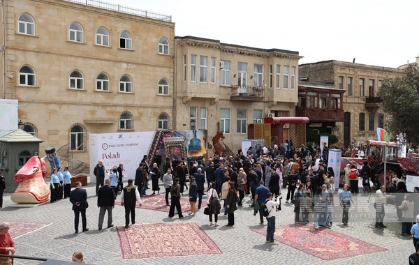 İçərişəhərdə Beynəlxalq Xalça Festivalının açılış mərasimi keçirilib
