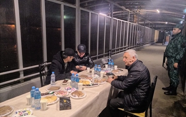 Son sutkada bir İtaliya, 17 Azərbaycan vətəndaşı İrandan təxliyə edilib