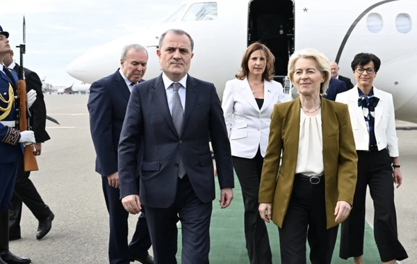 Ursula Fon der Lyayen Azərbaycana səfərə gəlib