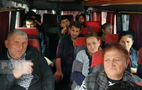 Növbəti köç Ağdərənin Həsənriz kəndinə çatıb, açarlar təqdim edilib