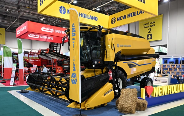 İlham Əliyev 19-cu "Caspian Agro Week" və 31-ci "InterFood Azerbaijan" sərgiləri ilə tanış olub