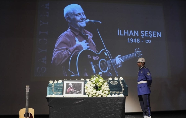 İlhan Şeşenin cənazəsi liftdə qaldı