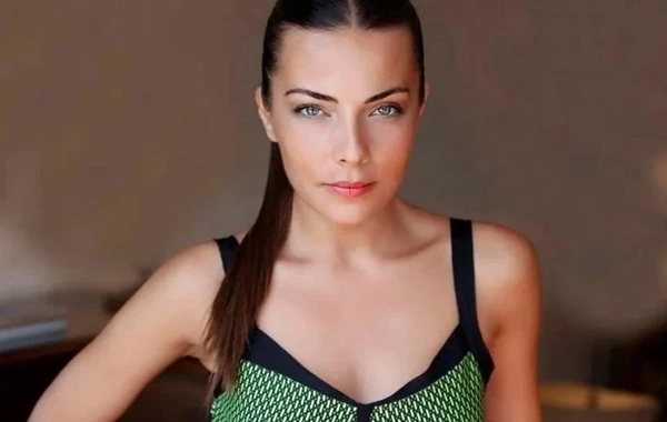 Məşhur aktrisa bu səbəbdən həmkarlarını sosial şəbəkədə izləmir